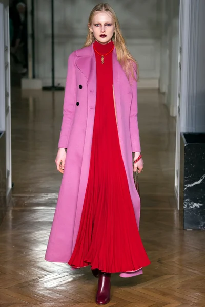 Look 30